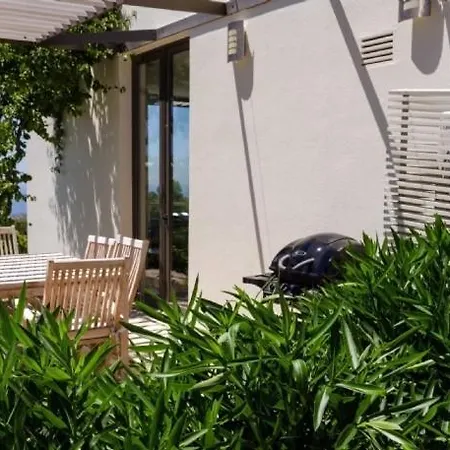 Geris Sleeps 6 With Pool And Air Con Villa *